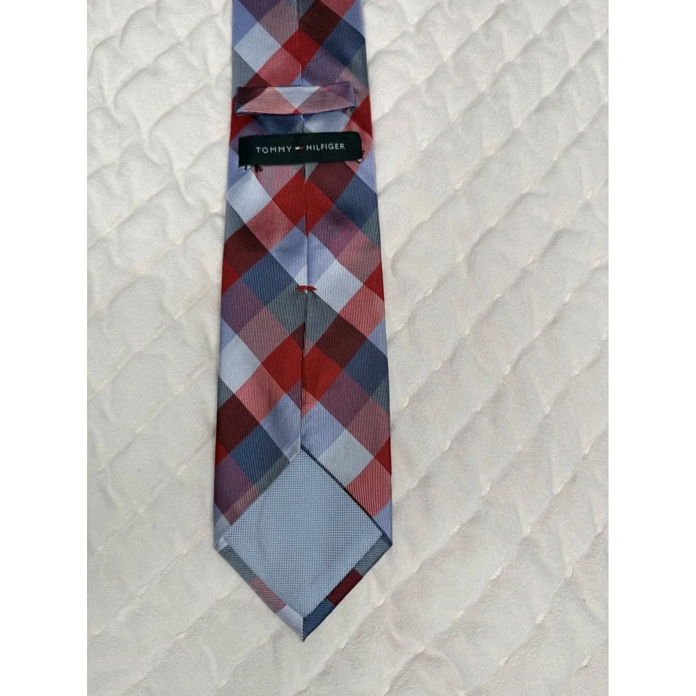 Tommy Hilfiger Mens Silk Necktie Red Blue Plaid Checkered Formal Business Tie